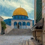 ساجدة لله 