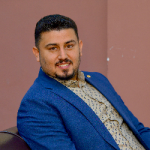 مؤيد أعاجيبي 