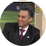 الروائي أشرف الخضري